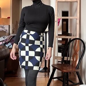 Geometric Patterned Navy and White Skirt 100% silk J.Crew